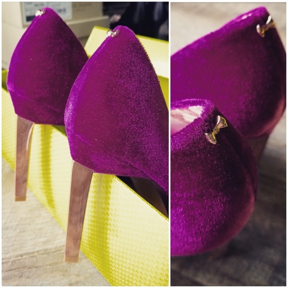 🚫SOLD🚫NIB TED BAKER EMBELLISHED VELVET PUMPS - Picture 7 of 8
